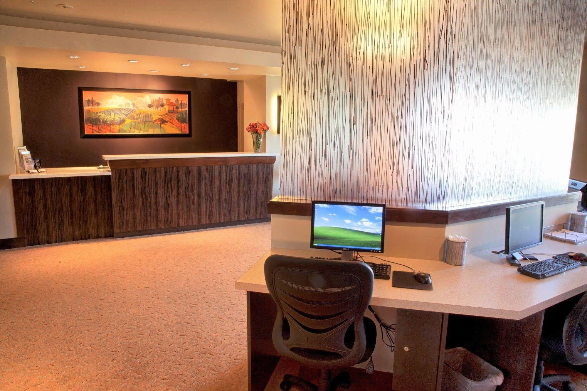 Ledgestone Hotel Yakima Ngoại thất bức ảnh
